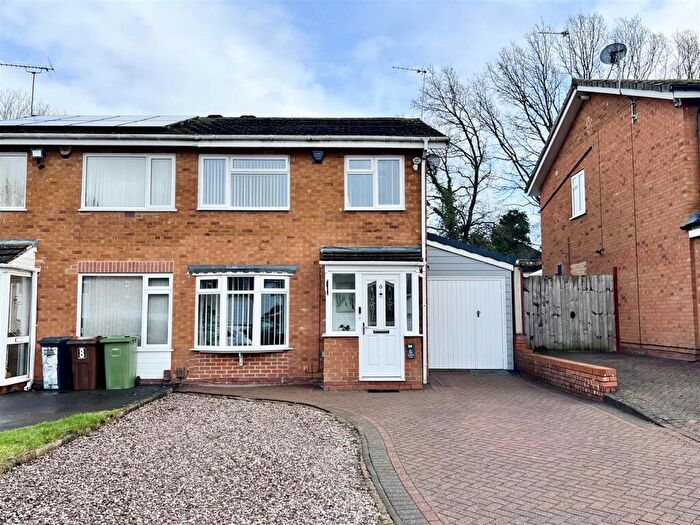 3 Bedroom Semi Detached House For Sale In Snowford Close, Shirley, Solihull, B90