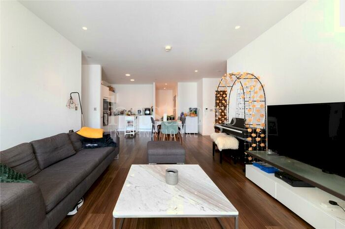 3 Bedroom Apartment To Rent In Hornbeam House, Quebec Way, London, SE16