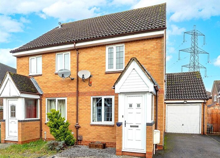 2 Bedroom Semi Detached House For Sale In Humber Close, Didcot, Oxfordshire, OX11
