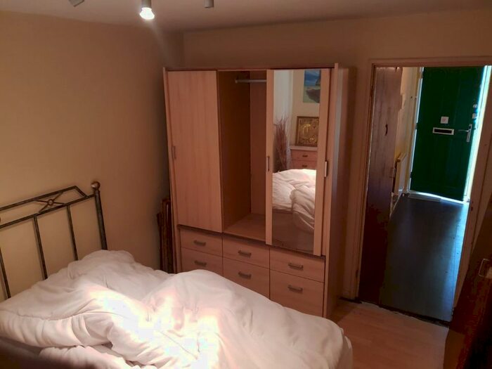 1 Bedroom Flat To Rent In Arthur Grove, London, SE18