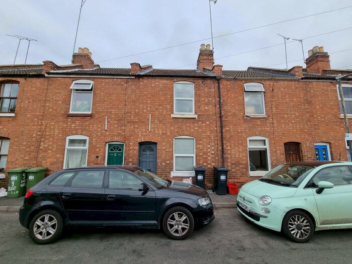 3 Bedroom Terraced House To Rent In East Grove, Leamington Spa, CV31