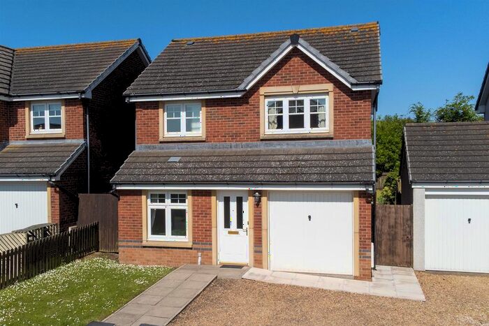 3 Bedroom Detached House For Sale In Hallydown Crescent, Eyemouth, TD14