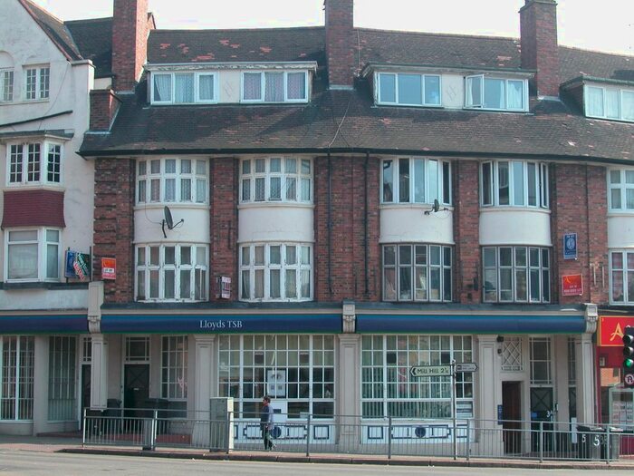 3 Bedroom Flat To Rent In Parson Street, Hendon, London, NW4