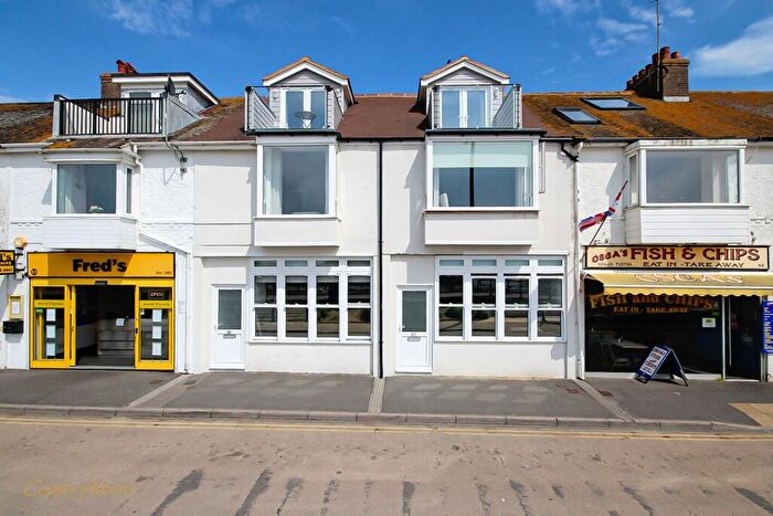 1 Bedroom Apartment For Sale In Pier Road, Littlehampton, BN17