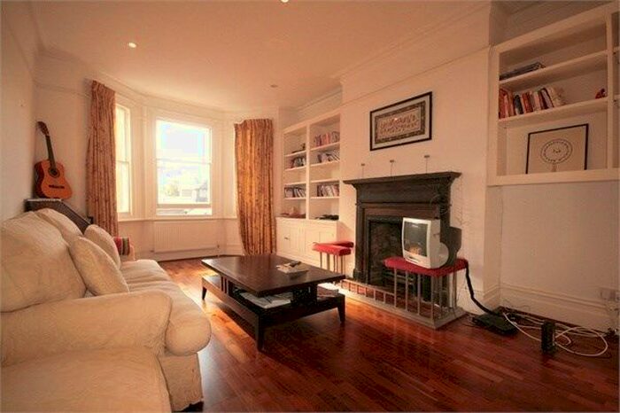 3 Bedroom Flat To Rent In Mowll Street, Oval, London SW9