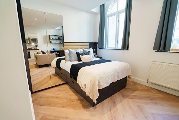 Studio To Rent In Apt, Churchill House Residence #, LS1