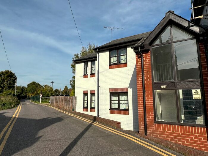 1 Bedroom Flat To Rent In Badshot Lea Road, Badshot Lea, Farnham, GU9