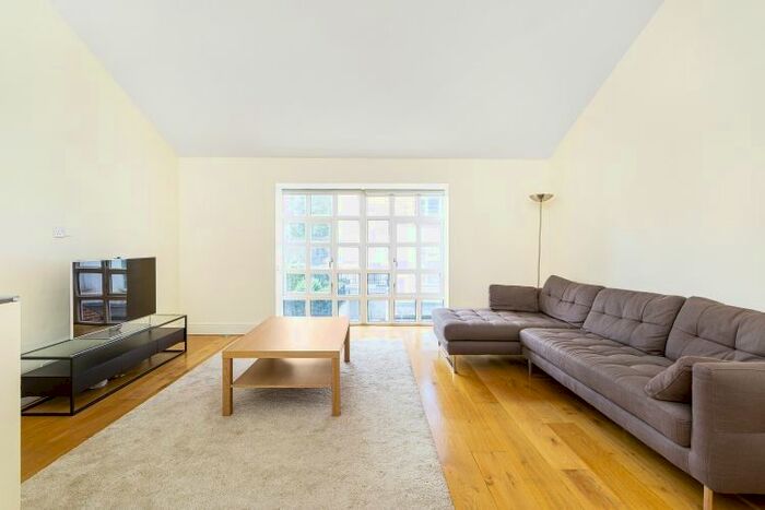 3 Bedroom Flat To Rent In Graces Mews, Abbey Road, London, NW8