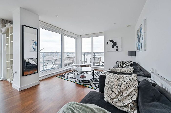 2 Bedroom Flat To Rent In Wharf Street, Deptford, London, SE8