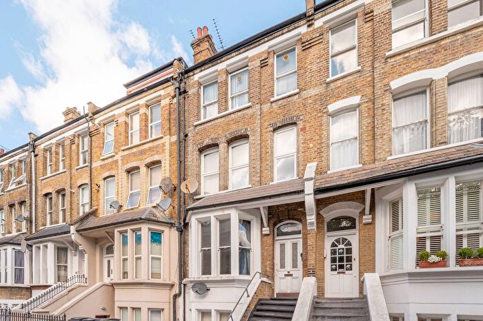 2 Bedroom Flat To Rent In Maygrove Road, West Hampstead, London, NW6
