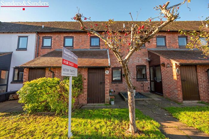 1 Bedroom Terraced House For Sale In Saxonfields, Bidford-on-Avon, Alcester, B50