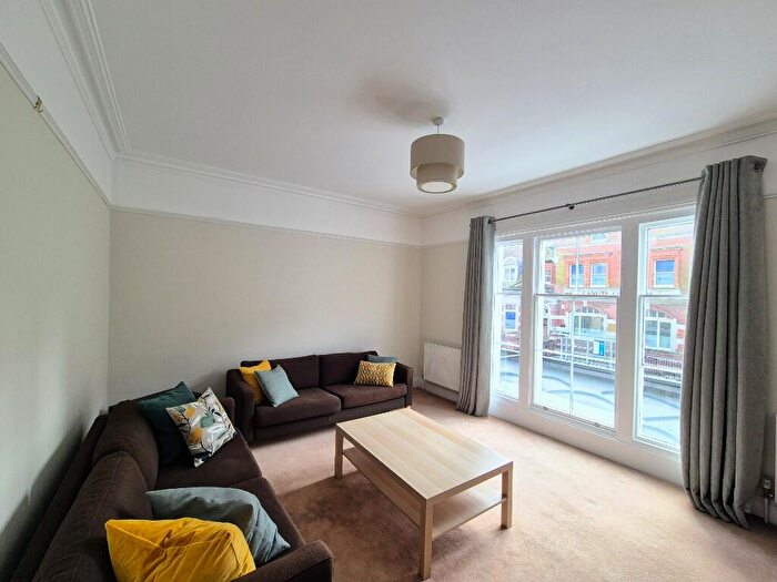 2 Bedroom Flat To Rent In Canute Road, Southampton, Hampshire, SO14