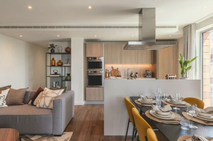 2 Bedroom Apartment To Rent In Nine Elms Lane, London, SW11
