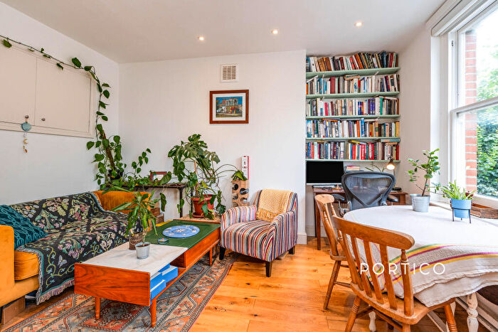 2 Bedroom Flat To Rent In Sotheby Road, N5