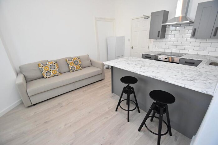 1 Bedroom Flat To Rent In Connaught Road, Roath, Cardiff, CF24