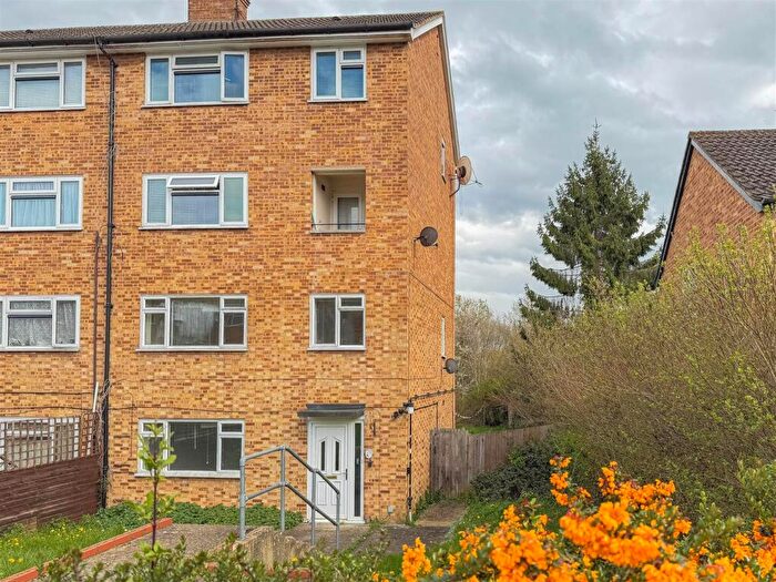 3 Bedroom Maisonette For Sale In Cecil Road, Hertford, SG13