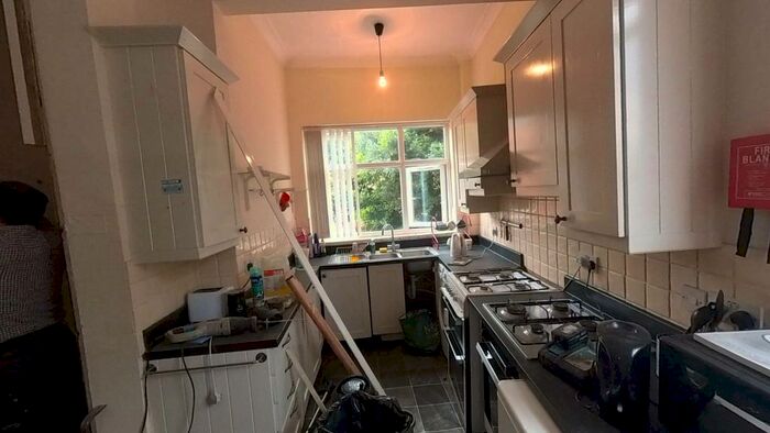 6 Bedroom Detached House To Rent In Mitford Road, Manchester, M14