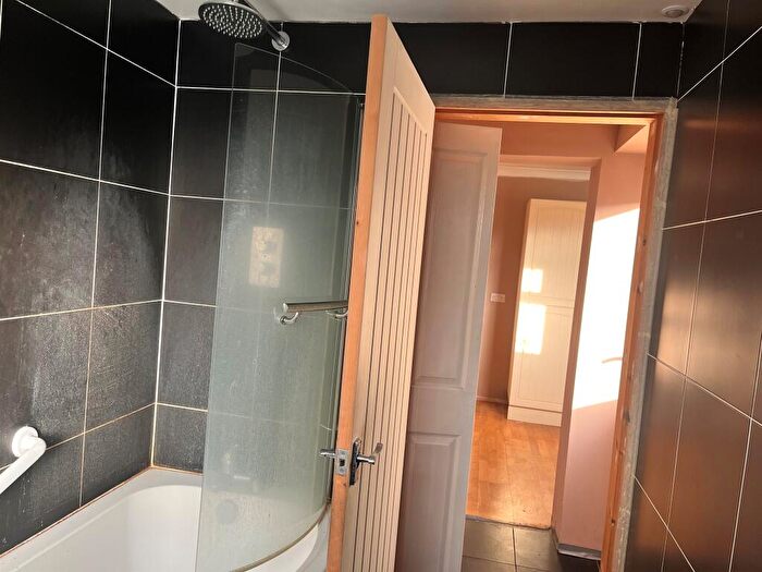 3 Bedroom Terraced House For Sale In Willerby Road, Hull, HU5