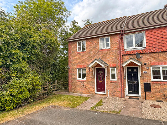 2 Bedroom End Of Terrace House For Sale In Warwick Road, Lower Bullingham, Hereford, HR2