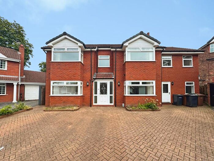 5 Bedroom Detached House For Sale In Sylvandale Grove, Bromborough, Wirral, CH62