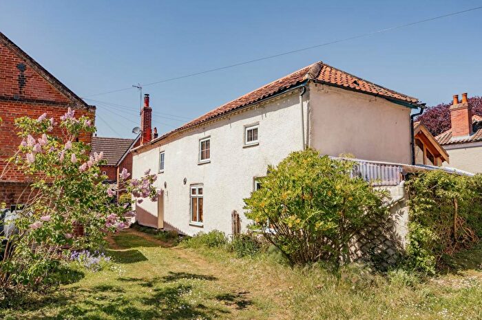 3 Bedroom Detached House For Sale In Characterful Cottage In Foulsham, NR20