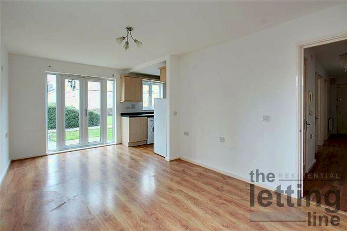 2 Bedroom Apartment To Rent In Tysoe Avenue, Enfield, Middlesex, EN3