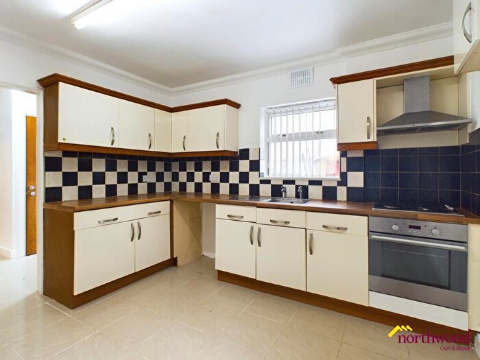3 Bedroom Semi-Detached House For Sale In Winchester Avenue, Bentilee, Stoke-on-Trent, ST2