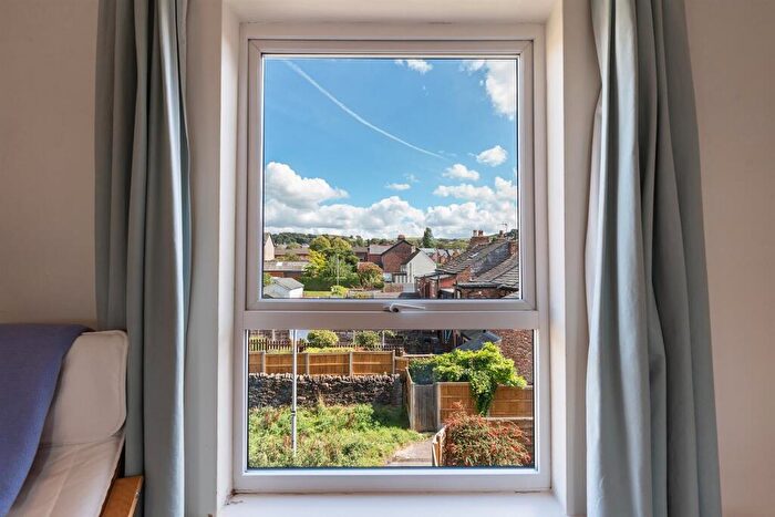 1 Bedroom Flat For Sale In Alderley Walk, Macclesfield, SK11