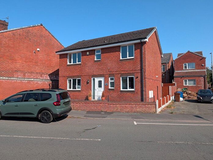 4 Bedroom Detached House To Rent In Bryn Road South, Ashton-In-Makerfield, WN4