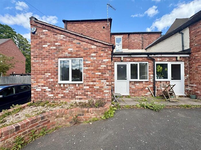 2 Bedroom Flat To Rent In Heath Street, Stourbridge, DY8