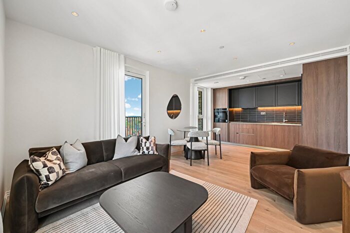 2 Bedroom Flat To Rent In Gasholder Place, Oval, London, SE11