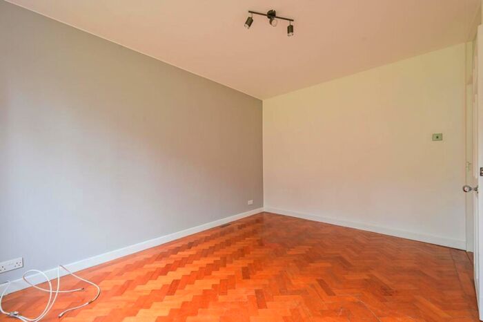 1 Bedroom Flat To Rent In Crescent Road, Crouch End, London, N8