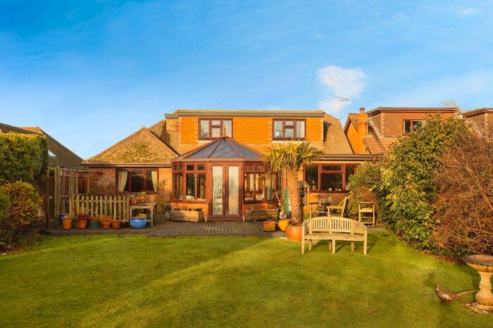 4 Bedroom Bungalow For Sale In Union Street, Flimwell, Wadhurst, East Sussex, TN5