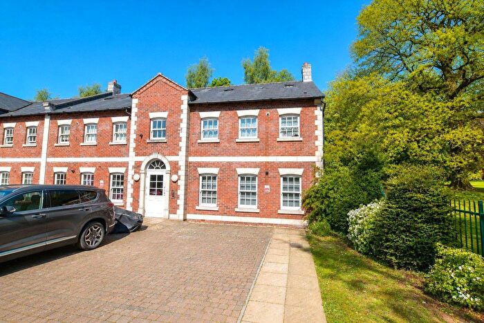 2 Bedroom Flat To Rent In Thornton Hall Close, Northampton, NN2