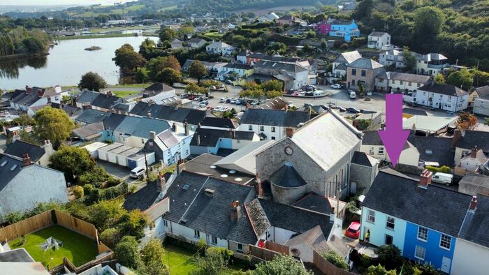 3 Bedroom End Terrace House For Sale In Newport Street, Millbrook, Cornwall, PL10