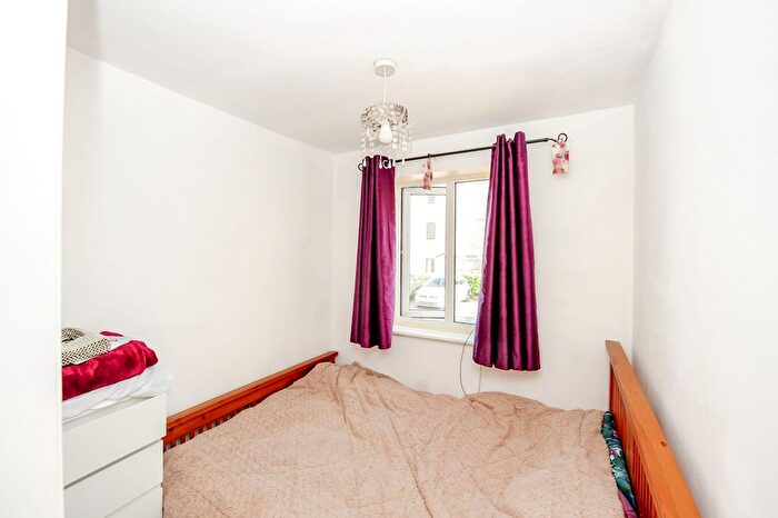 1 Bedroom Flat To Rent In Scammell Way, Watford, WD18