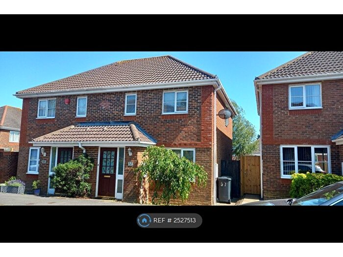 3 Bedroom Semi-Detached House To Rent In Beaulieu Drive, Pevensey, BN24