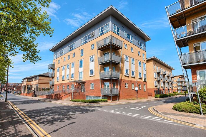1 Bedroom Flat For Sale In Hepburn Court, Station Road, Borehamwood, WD6