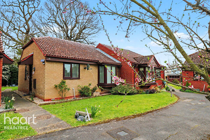 2 Bedroom Bungalow For Sale In Stuarts Way, Chapel Hill, Braintree, CM7