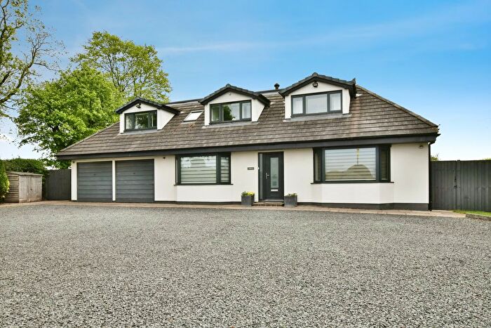 4 Bedroom Detached House For Sale In Lowes Lane, Macclesfield, SK11
