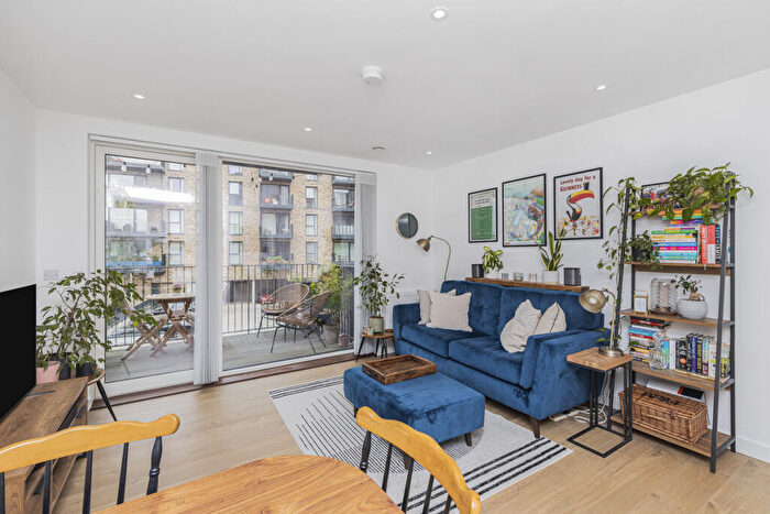 1 Bedroom Apartment For Sale In Haverley Street, London, SE26