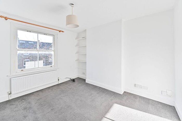 1 Bedroom Flat For Sale In Dalebury Road, Tooting Bec, London, SW17