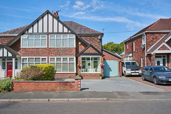 3 Bedroom Semi-detached House For Sale In St. Helens Road, Rainford, WA11