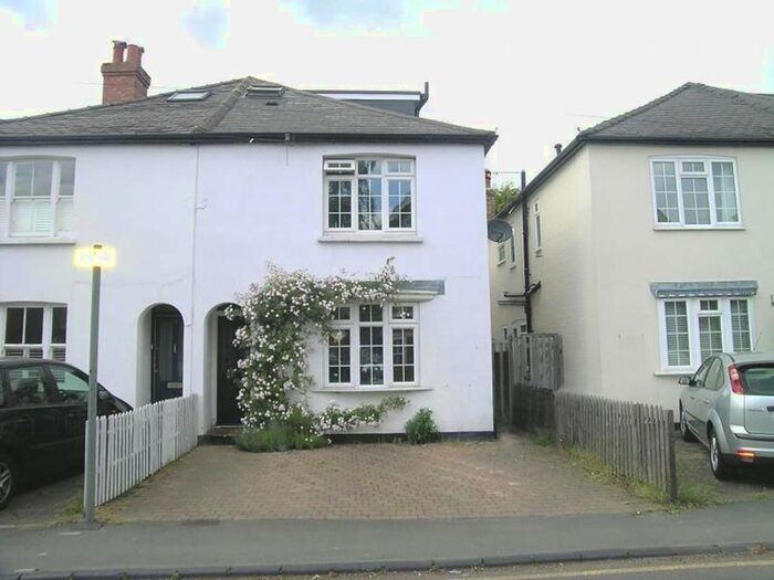 5 Bedroom Semi-Detached House To Rent In Hogshill Lane, Cobham KT11