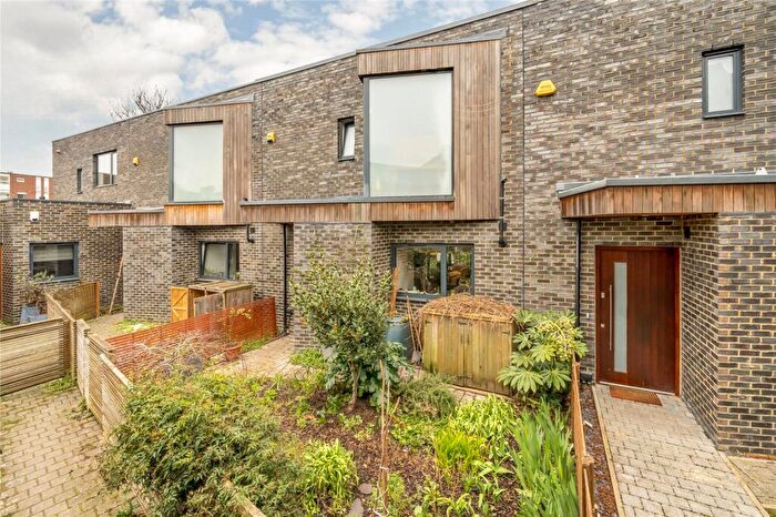 3 Bedroom House For Sale In Chelmer Road, London, E9