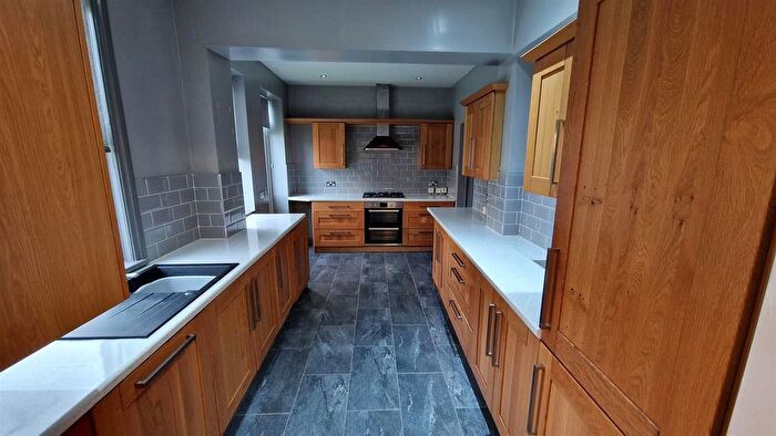 3 Bedroom Property To Rent In Appletree Gardens, Newcastle Upon Tyne, NE6