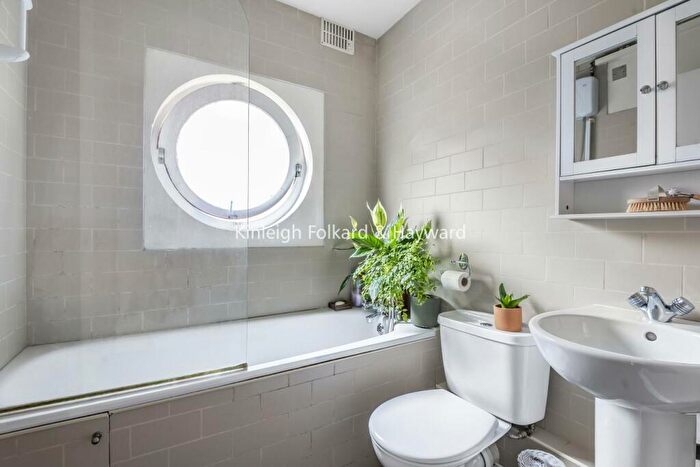 1 Bedroom Flat For Sale In Mayflower Street, Rotherhithe, SE16