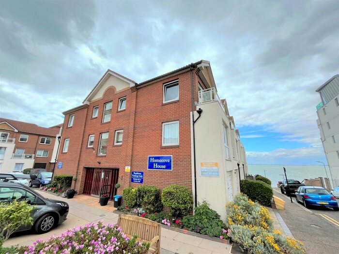 1 Bedroom Flat To Rent In Homecove House, Holland Road, Westcliff, SS0
