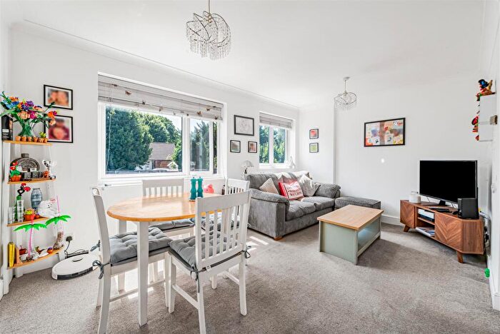 2 Bedroom Apartment For Sale In Western Road, Sutton, SM1