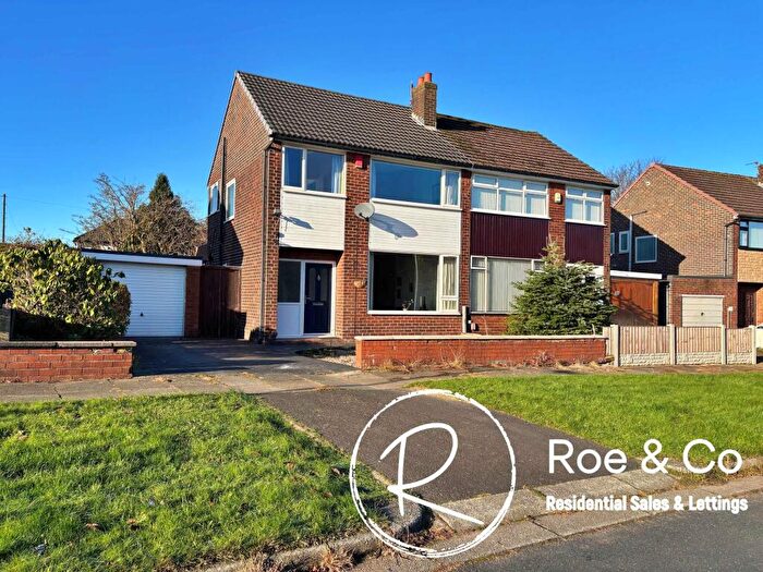 3 Bedroom Property For Sale In Eskdale Avenue, Bolton, BL2